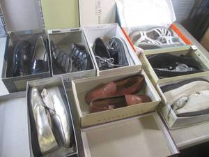 lot 79 image: (EW6) 8 Assorted Pairs of Shoes...
