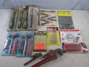 lot 90 image: (CS) Assorted Tools Etc Most in Pac...