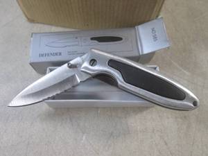 lot 98 image: (EC1) 10 New In Box Folding Knives ...