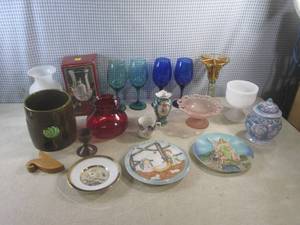 lot 133 image: (A-2) Assorted Colored Glass and De...