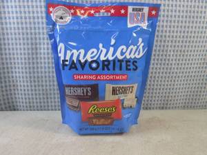 lot 212 image: (B-2) Sharing Assortment Bag of Hes...
