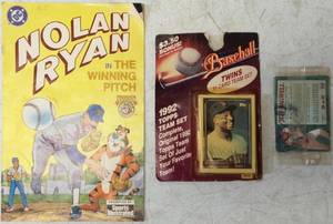 lot 35 image: Baseball Cards - Twins 31 Card Team Set - Topps 1992 & More (View Photos)