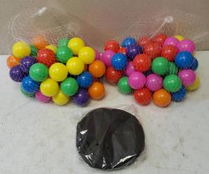 lot 36 image: Geer West Multi Color Ball Pit Balls for Indoor  Outdoor Games  Carry Bag  NEW (View Photo)