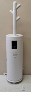 lot 39 image: Max Tower Humidifier