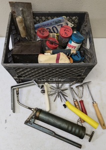 lot 53 image: Crate of Pre-Loved Garage items