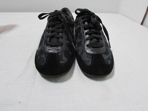 lot 16 image: Coach Shoes