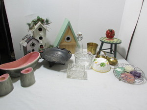 lot 135 image: Home Dcor