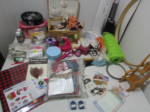 lot 177 image: Craft Lot