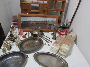 lot 184 image: Vintage Home Dcor Lot