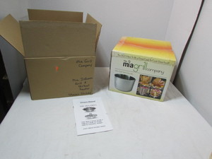 lot 199 image: Mia Grill