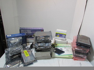 lot 24 image: Huge Electronic Lot