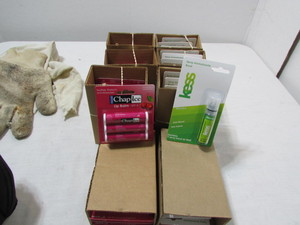 lot 51 image: Breath Spray - Lip Balm