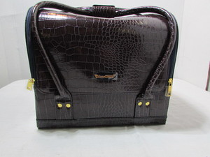 lot 59 image: Carry - All