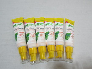 lot 98 image: Sun Screen