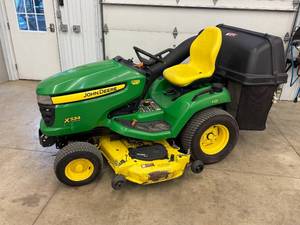 lot 10 image: John Deere X534 Lawn Mower & 3 Bag Collection System