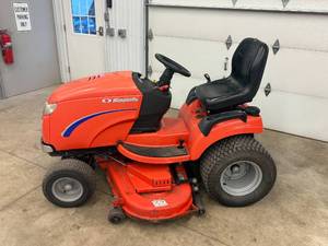 Simplicity Prestige Garden Tractor