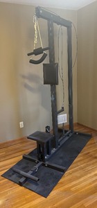 lot 211 image: Lat Pull Down Machine