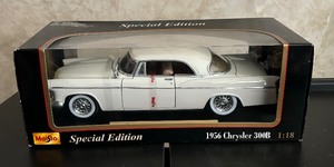 lot 226 image: New Special Edition 118 Scale 1956 Chrysler 300B Model Car by Maisto