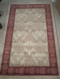 lot 78 image: Stylish Area Rug