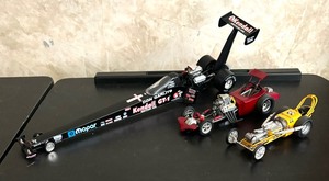 lot 84 image: Three Drag Racing Model Cars
