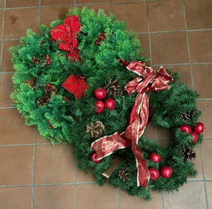 lot 90 image: Two Decorative Christmas Wreaths