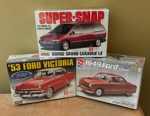 lot 158 image: New Lindberg 1953 Ford Victoria, AMT Ertl 1949 Ford Coupe and Lindberg Dodge Grand Caravan LE Model Car Kits