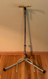 lot 281 image: Adjustable Height Guitar Stand