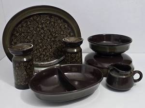 lot 248 image: Vintage Franciscan Madeira Serving Options