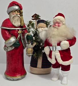 lot 252 image: Festive Holiday Santa Collection including Harold Gale Vintage Figure