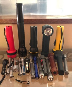 lot 290 image: Large Lot of Assorted Flashlights