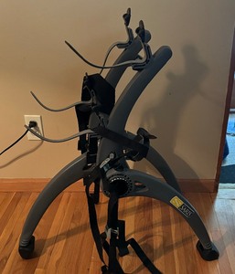 lot 295 image: Saris Bones Bike Rack