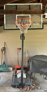 lot 385 image: Spalding Baksetball Hoop
