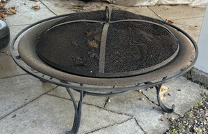 lot 386 image: Metal Outdoor Fire Pit