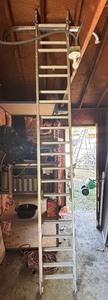 lot 389 image: Werner 20 Foot Extension Ladder Model D-1120-2