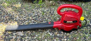 lot 393 image: Craftsman Blower Model 358.799400