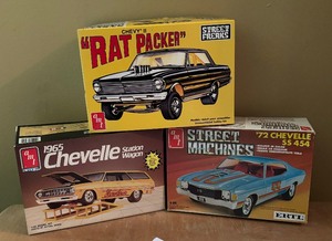 lot 281C image: AMT Ertl Chevy II Rat Packer, 1972 Chevelle SS 454 and 1965 Chevelle Station Wagon Model Car Kits