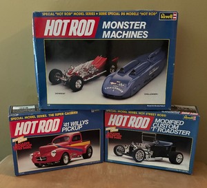 lot 253C image: Revell Hot Rod 1941 Willys Pick Up, Modified Custom T Roadster and Monster Machines Model Car Kits