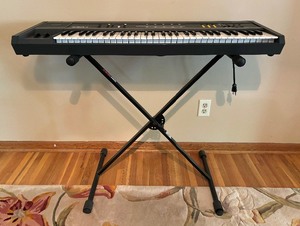 lot 29B image: Ensoniq ESQ-1 Digital Wave Synthesizer