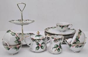 lot 362 image: Vintage Lefton China Serving Set