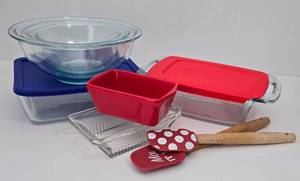 lot 363 image: Pyrex Galore & More