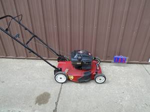 lot 103 image: Toro GTS recycler push mower. Used condition. Tested & works. As shown.