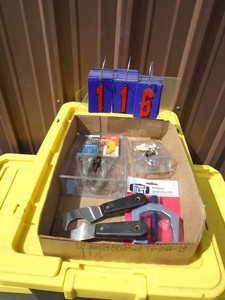 lot 116 image: Flat of new pullers. As shown.