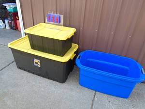lot 134 image: Qty of 3 storage bins with lids. As shown.