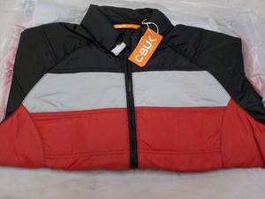 lot 22 image: Cutter and Buck Size Large Black an...