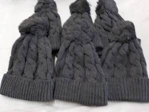 lot 33 image: 6 ct Cable Knit Winter Hats - Charc...