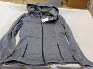 lot 39 image: Cutter and Buck Size M Jacket...