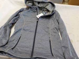 lot 42 image: Cutter and Buck Size M Jacket...