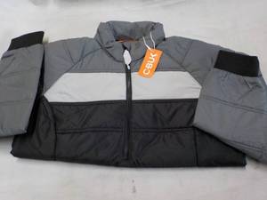 lot 51 image: Cutter and Buck size M GrayBlack J...