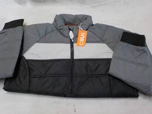 lot 53 image: Cutter and Buck size M GrayBlack J...