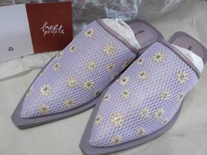lot 65 image: Free People size 7.5 Becky Daisy Mo...